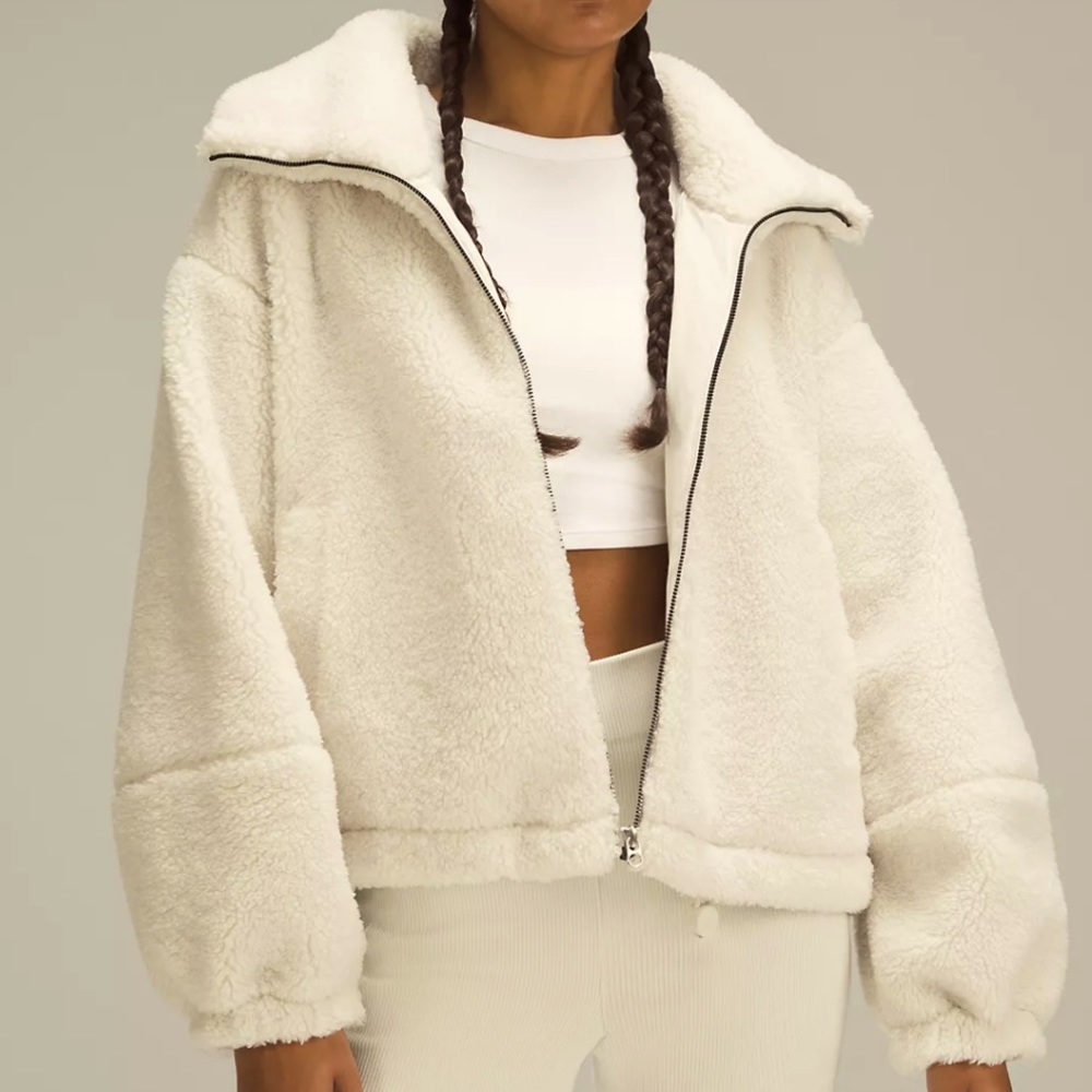 NWT Lululemon Cinchable Fleece Zip Up, Size 6. SOLD OUT White Opal